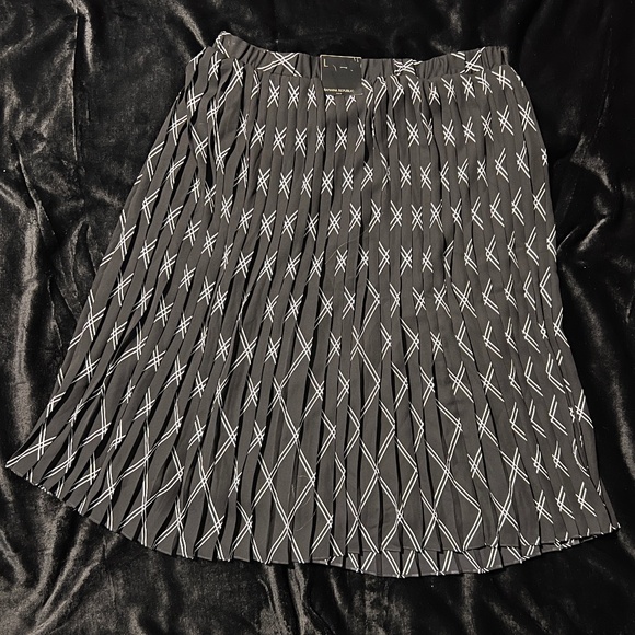 NWT Banana Republic Geometric Pleated Midi Skirt - Picture 1 of 6